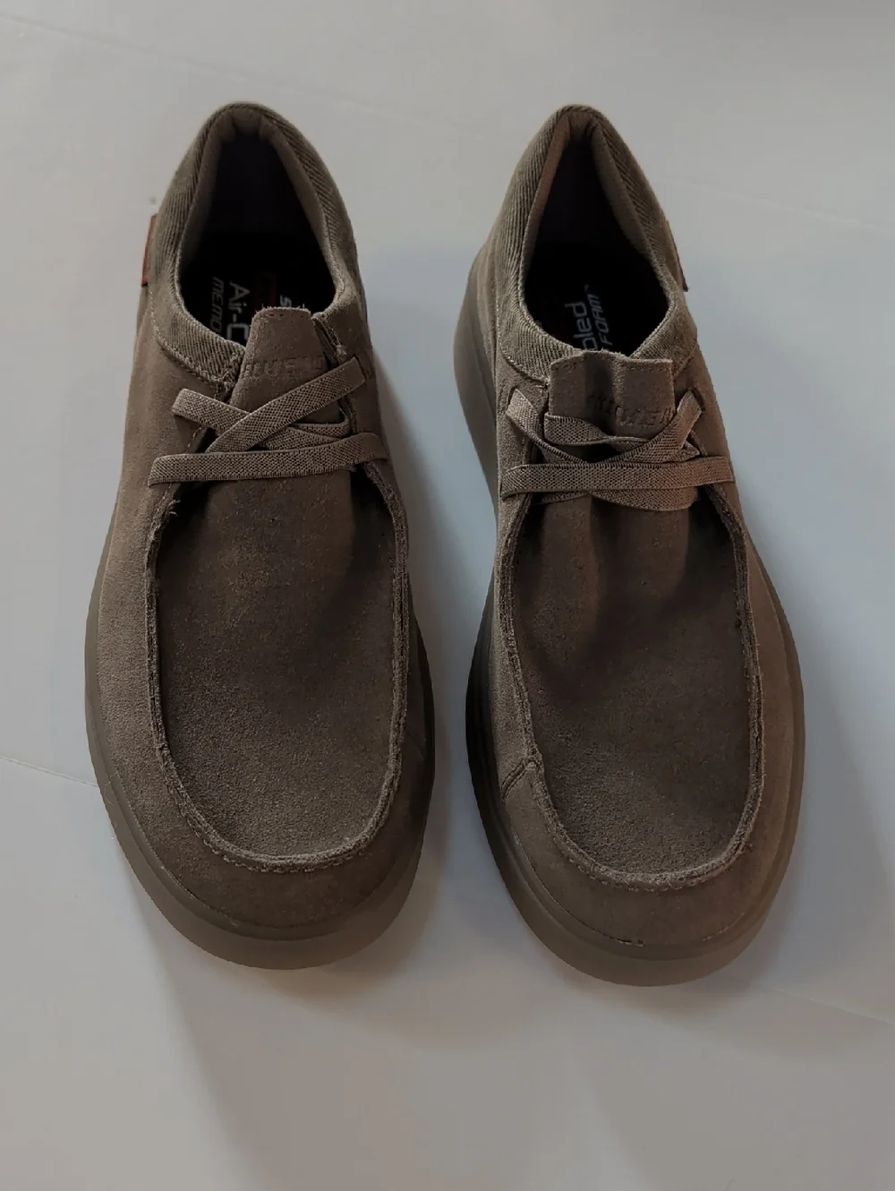 Skechers Verloma- Lestin Leather Taupe Wallabees. Like New, Size 10.5